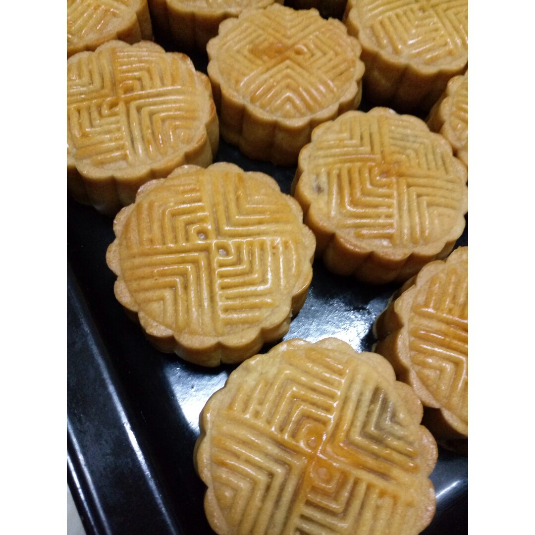 广式月饼—蛋黄冬翅月饼