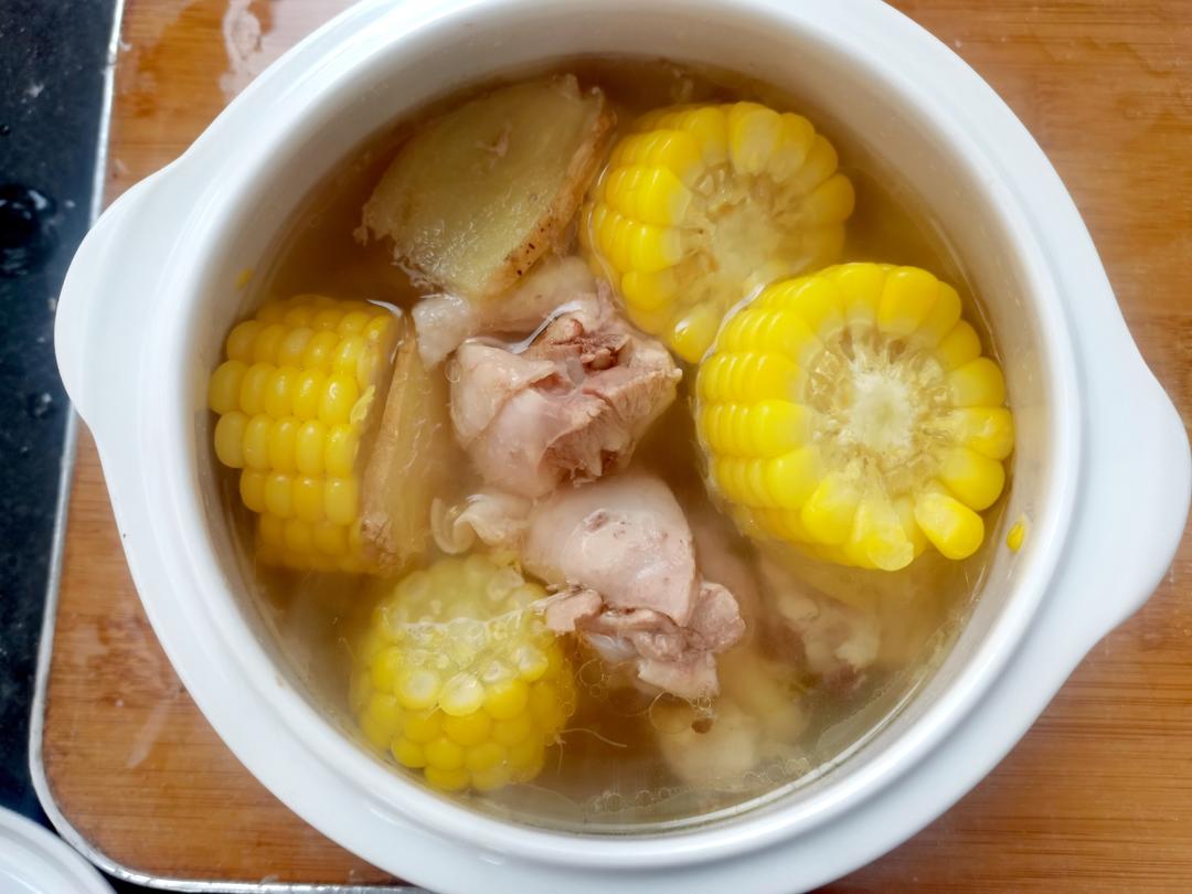 隔水炖鸡汤（鸡腿块）的做法