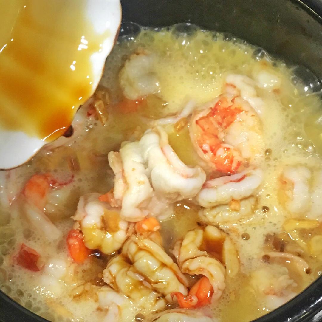 安达卢西亚蒜油虾的做法