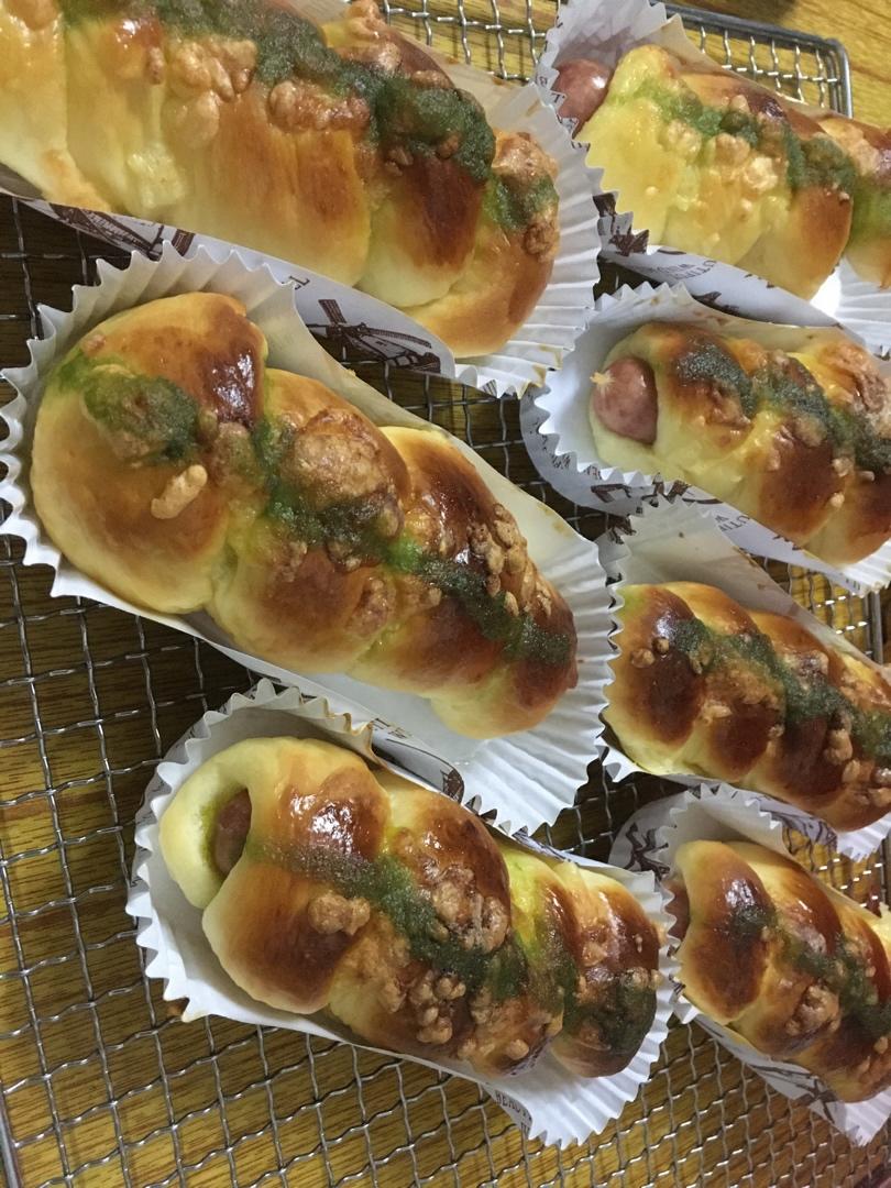 林育玮日式香肠面包