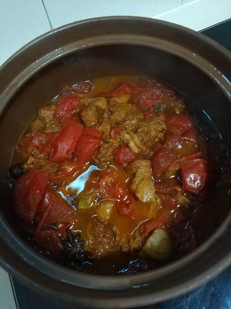 番茄炖牛腩