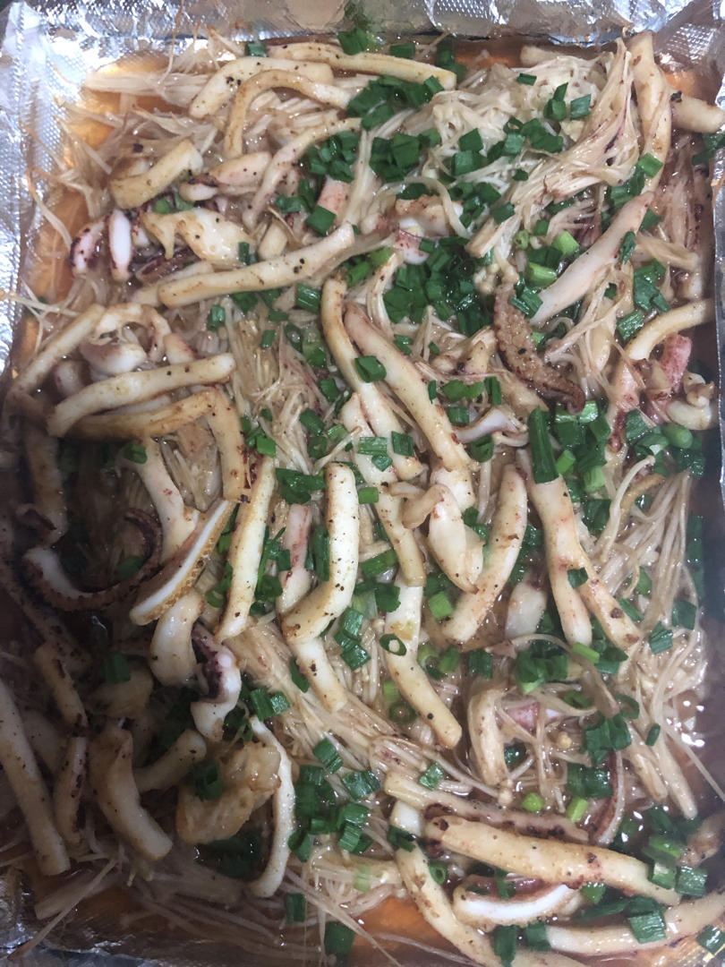 孜然香烤金针菇鲜鱿鱼须