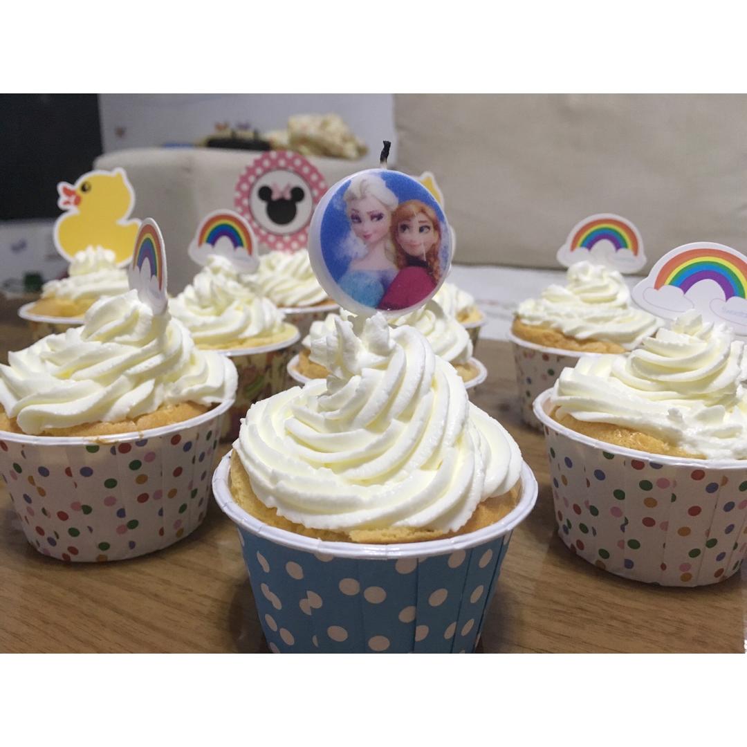 戚风小纸杯蛋糕