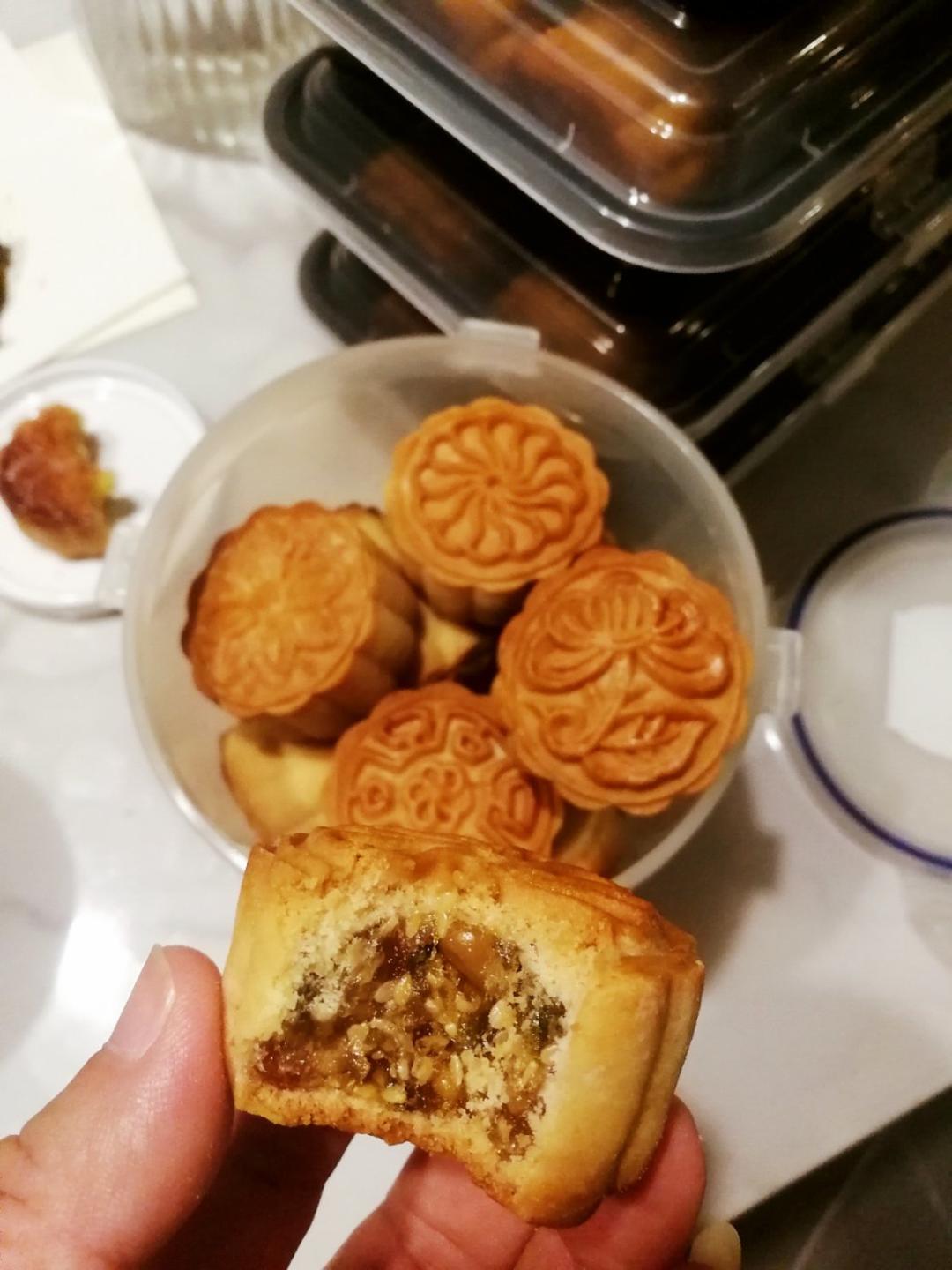 广式月饼—蛋黄冬翅月饼