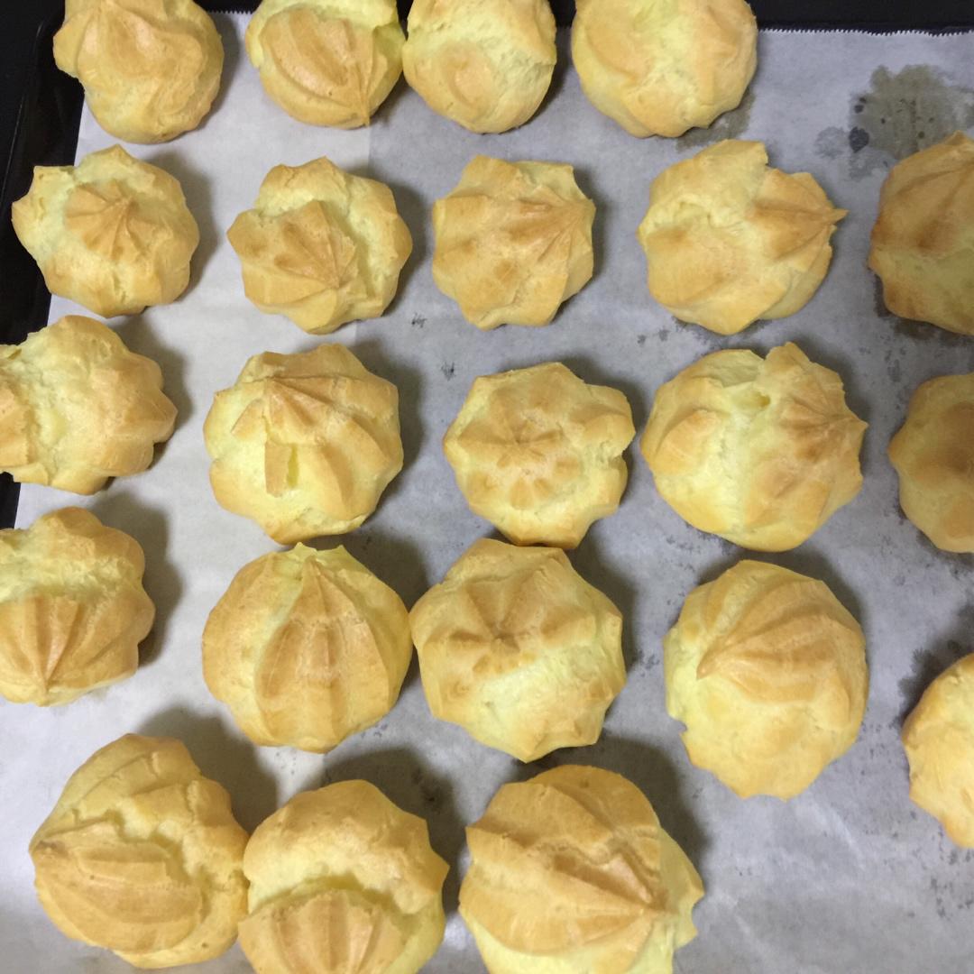 简单易成功的奶油小泡芙做法