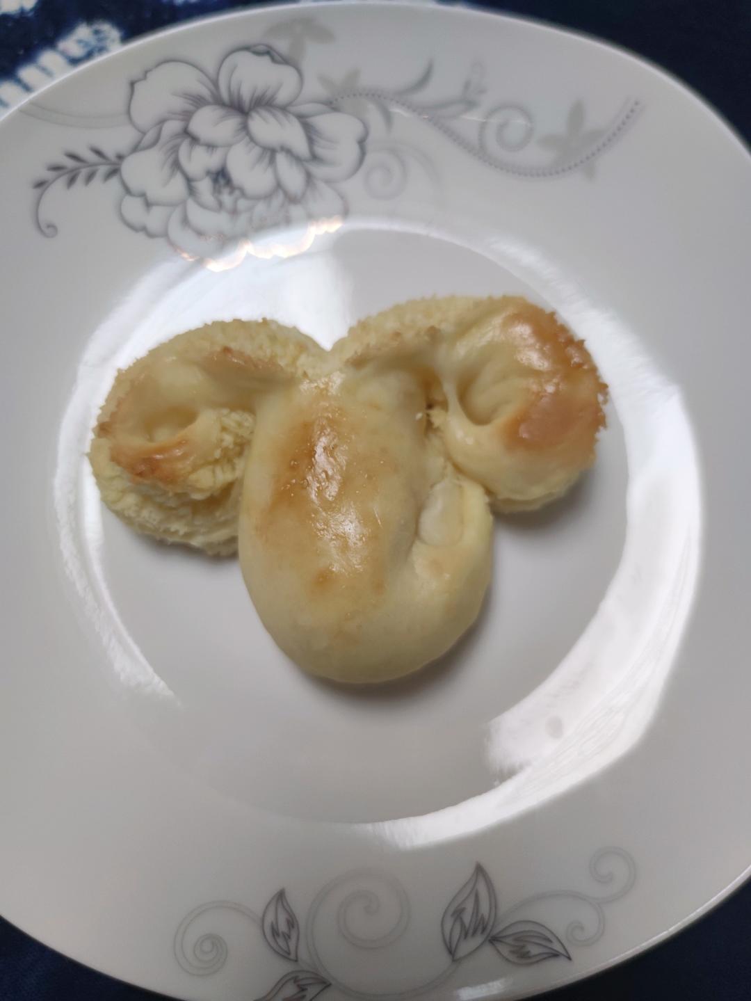 新手就能成功的【椰蓉面包卷】-手揉出膜