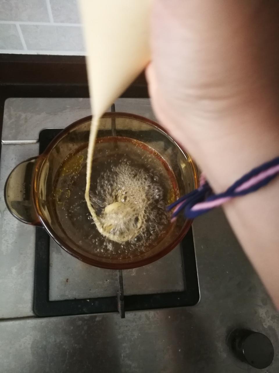 快手自制面条🍜（可做宝宝辅食）的做法 步骤6