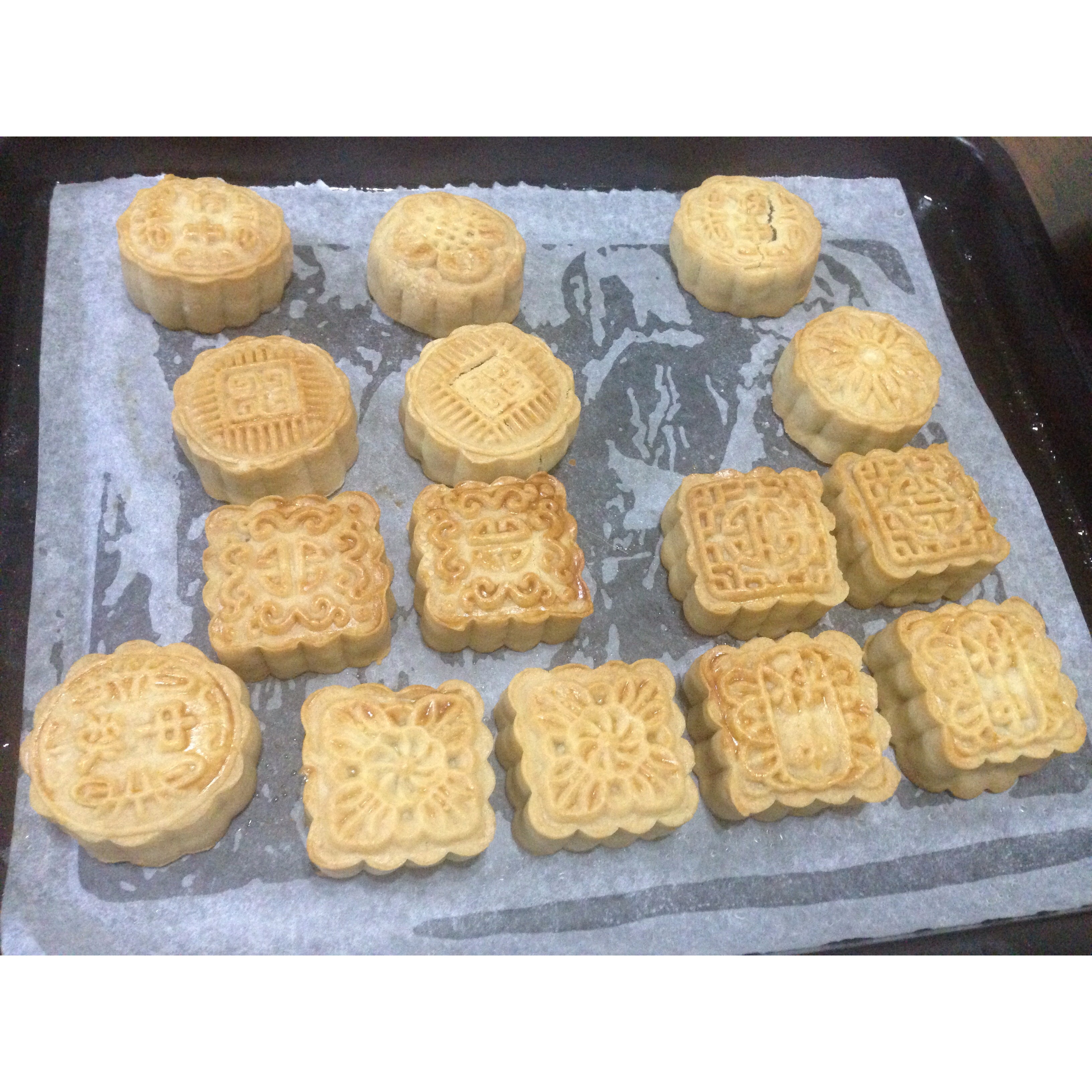 广式月饼——蛋黄莲蓉月饼