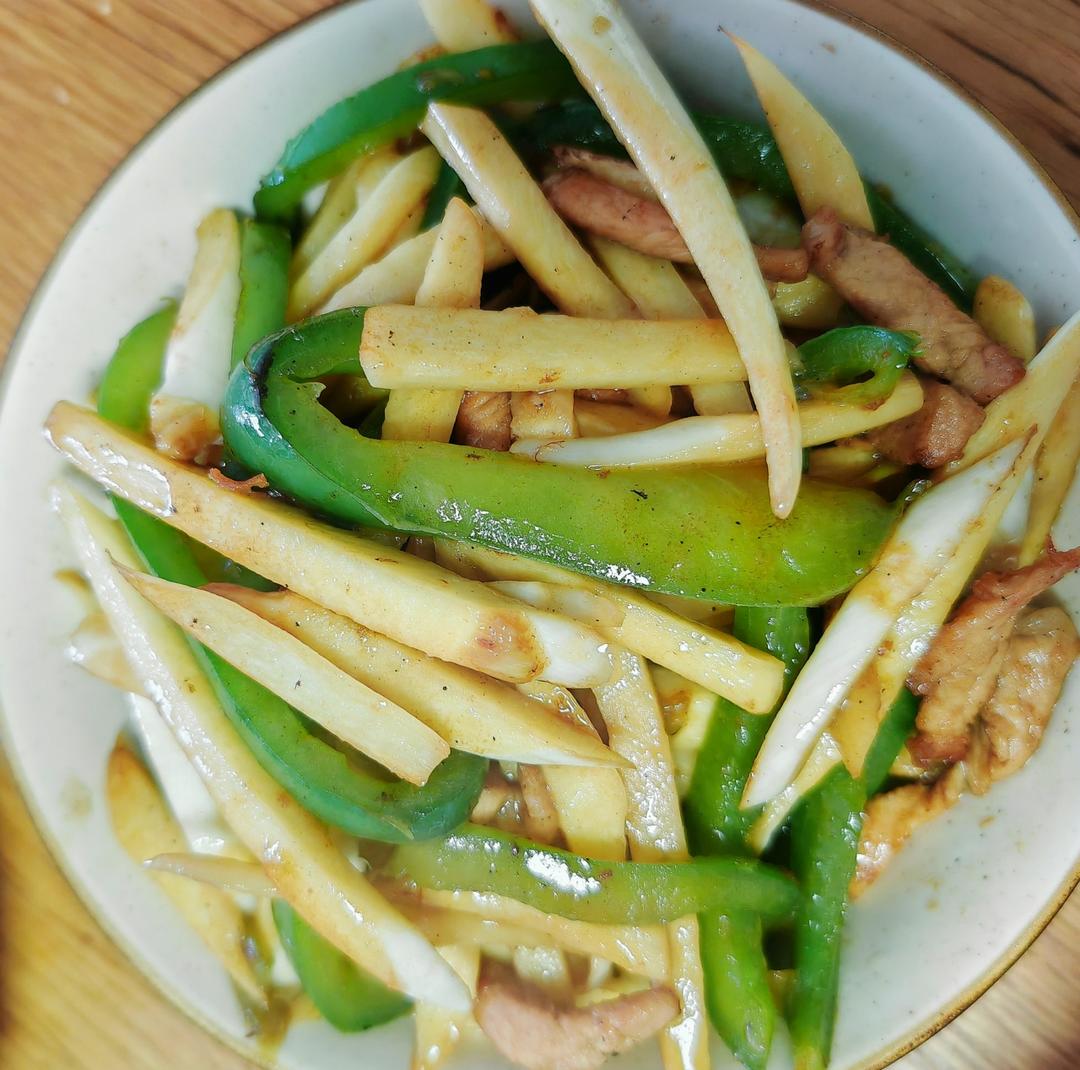 超级下饭的茭白肉丝