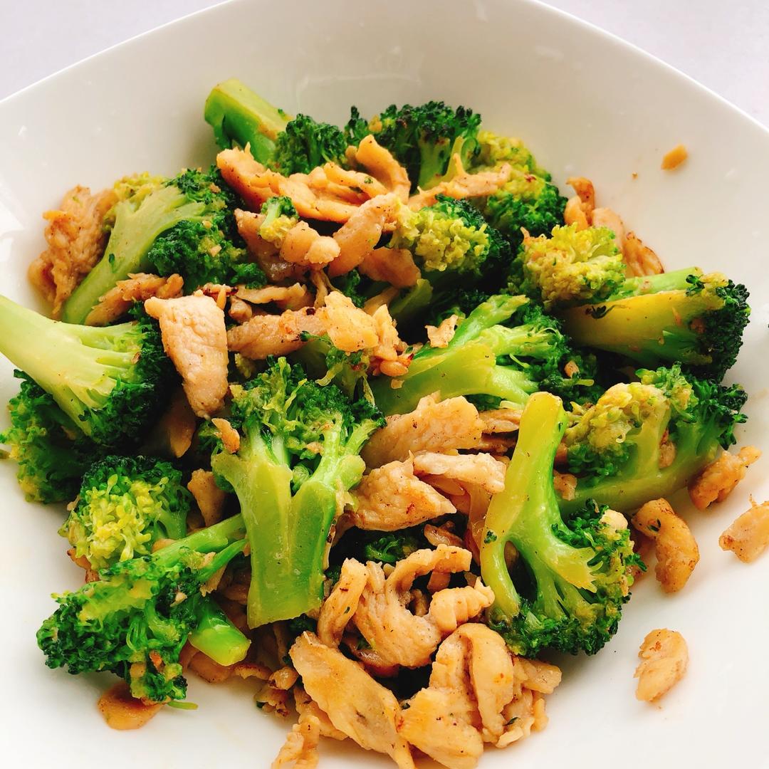 旭旭叨叨做的西兰花炒肉片