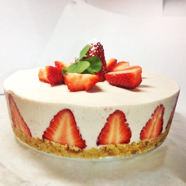 草莓芝士冻蛋糕的做法