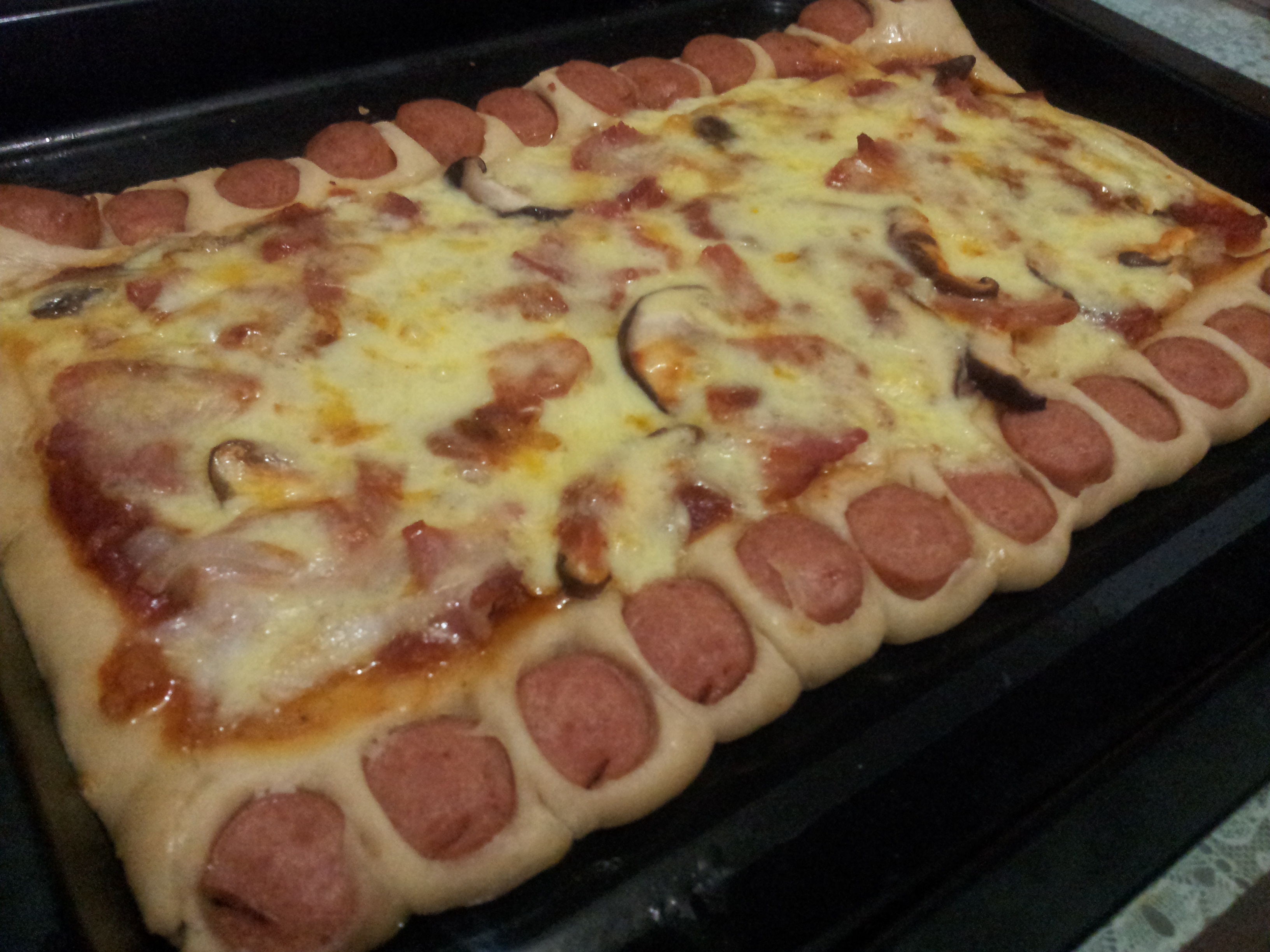 蘑菇火腿心花边比萨