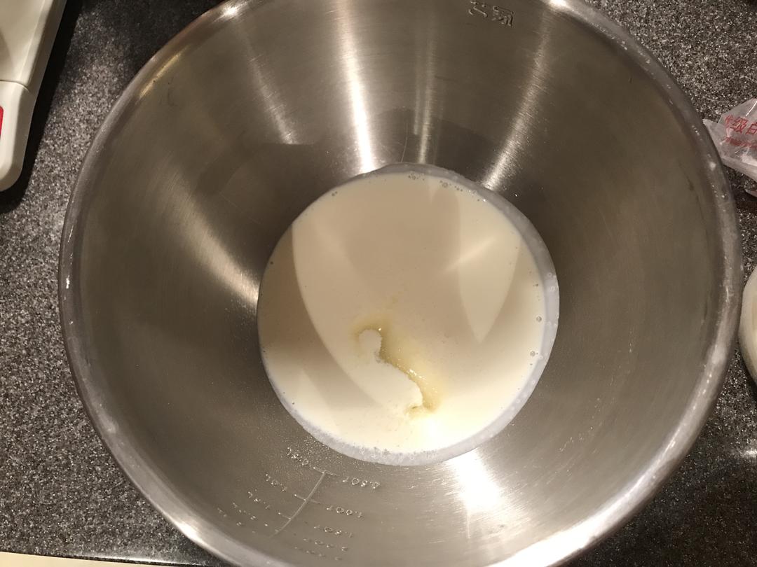 纯奶手撕吐司的做法 步骤1