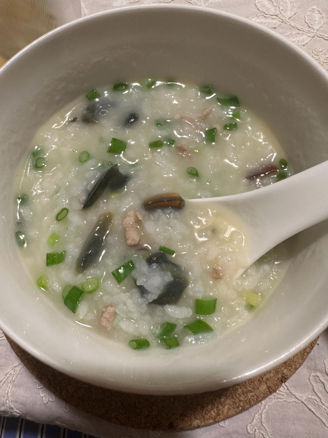 十五分钟快手之香滑皮蛋瘦肉粥(附五分钟电饭煲电压力锅更快捷方法)