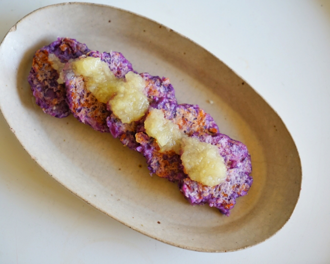 紫甘蓝小饼佐苹果酱(专治不爱吃蔬菜的宝贝)的做法