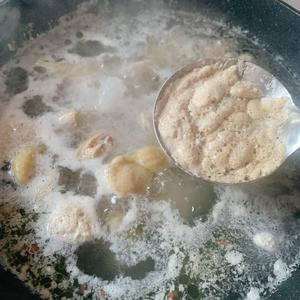 东北菜|鸡肉蘑菇炖粉条的做法 步骤7