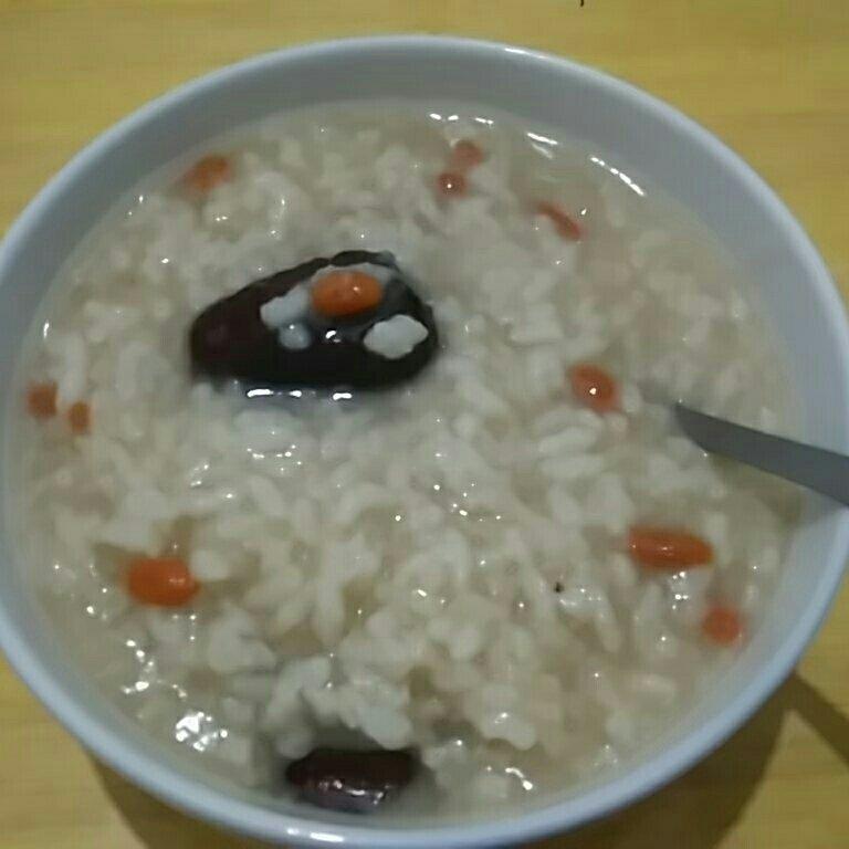 红枣枸杞子粥