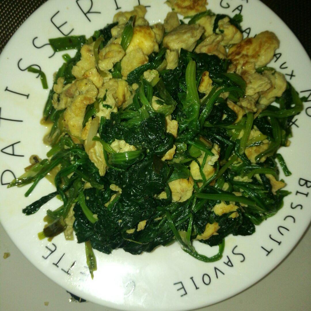 菠菜炒鸡蛋