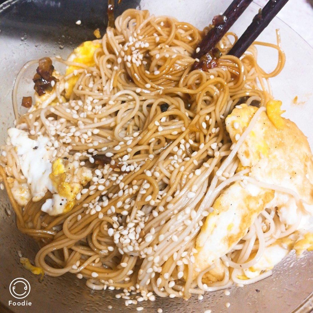 10分钟搞定的一碗葱油拌面