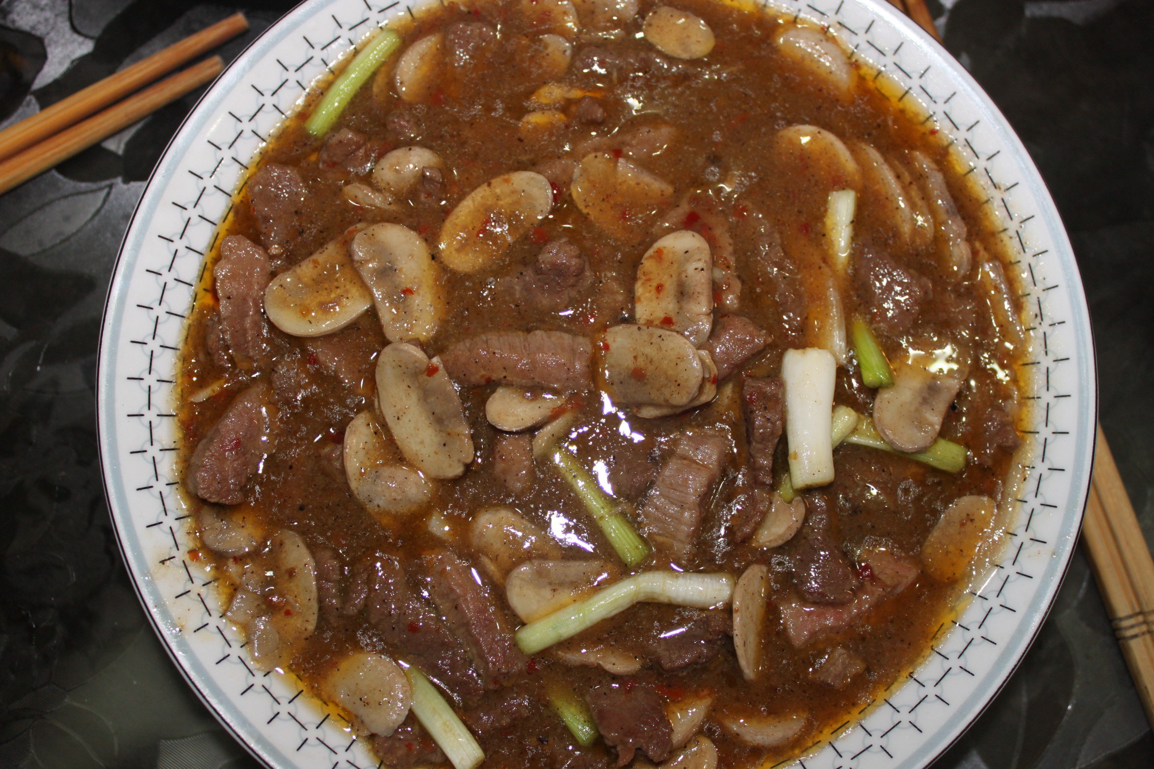 酱炒蘑菇牛肉