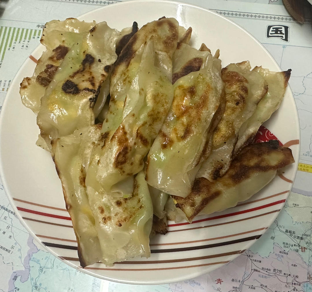 超级好吃的西葫芦鸡蛋素锅贴（馄饨皮版）