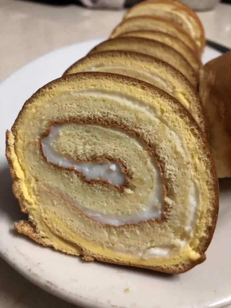材料最简单的【低卡蛋糕卷】卡仕达戚风卷