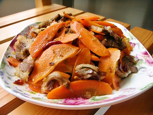 胡萝卜炒肉