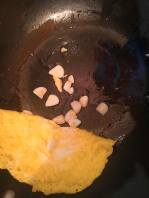 枸杞叶蛋饼汤的做法 步骤3