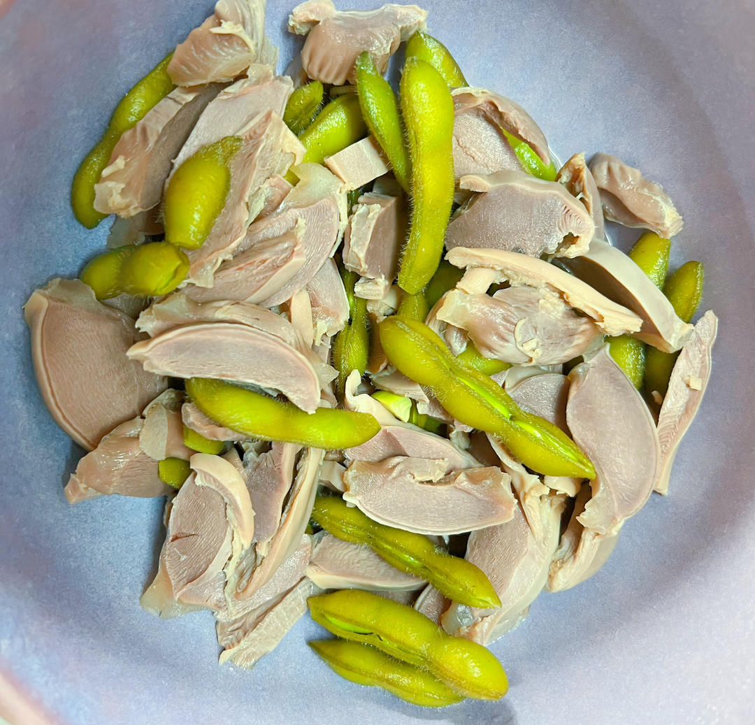 糟卤拼盘（鹌鹑蛋、鸡爪、鸭胗、毛豆、花生）