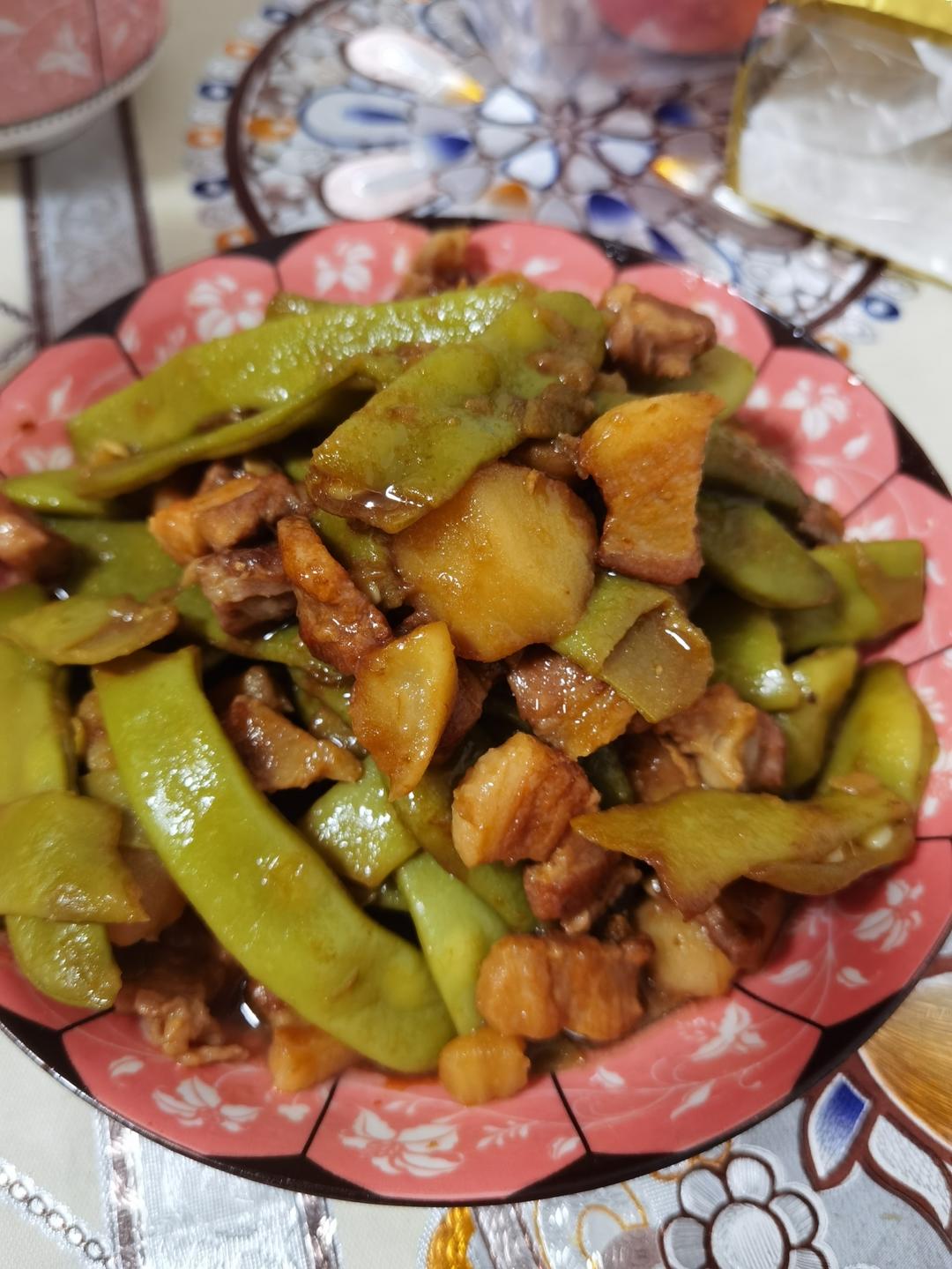 不吃两碗饭你找我！东北做法 酱炖芸豆土豆五花肉