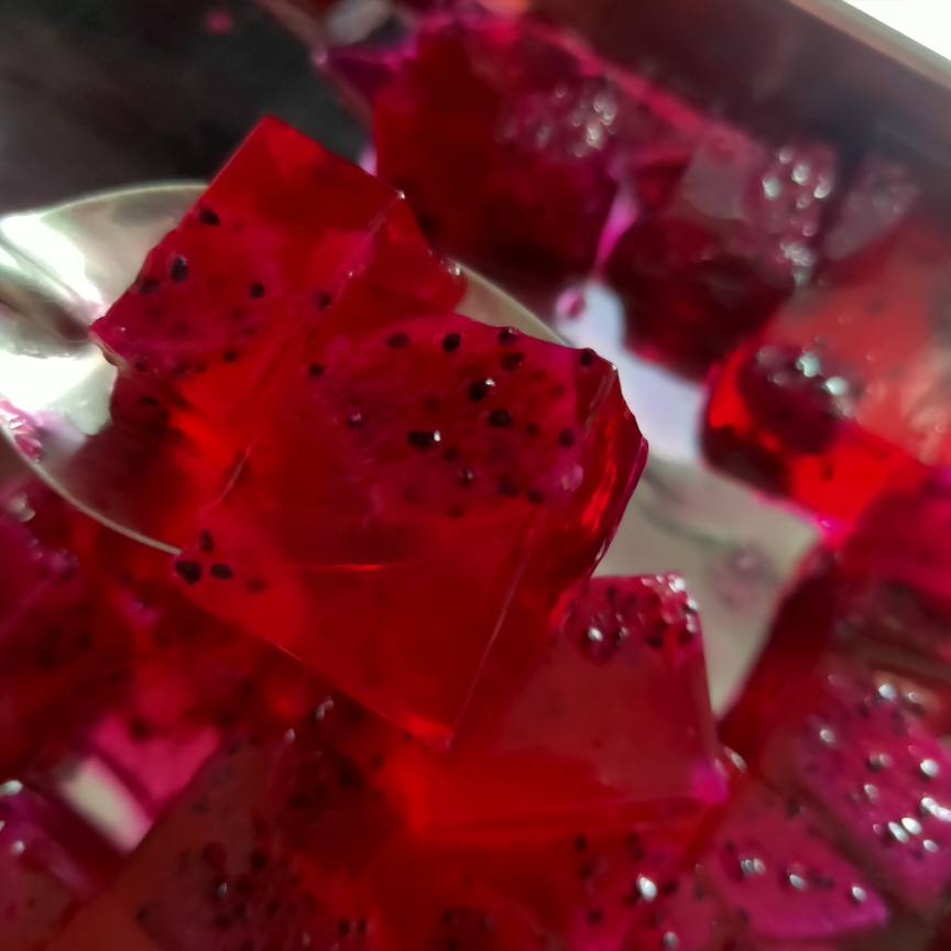 简单好吃的红肉火龙果果冻做法的做法