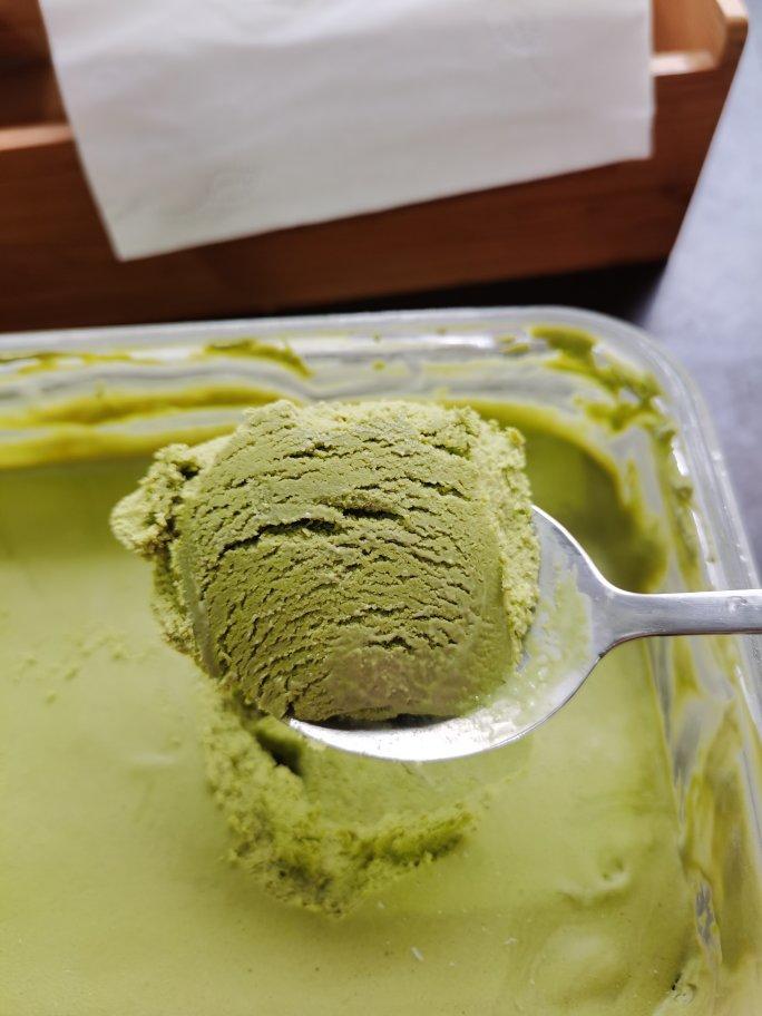 抹茶白巧冰淇淋