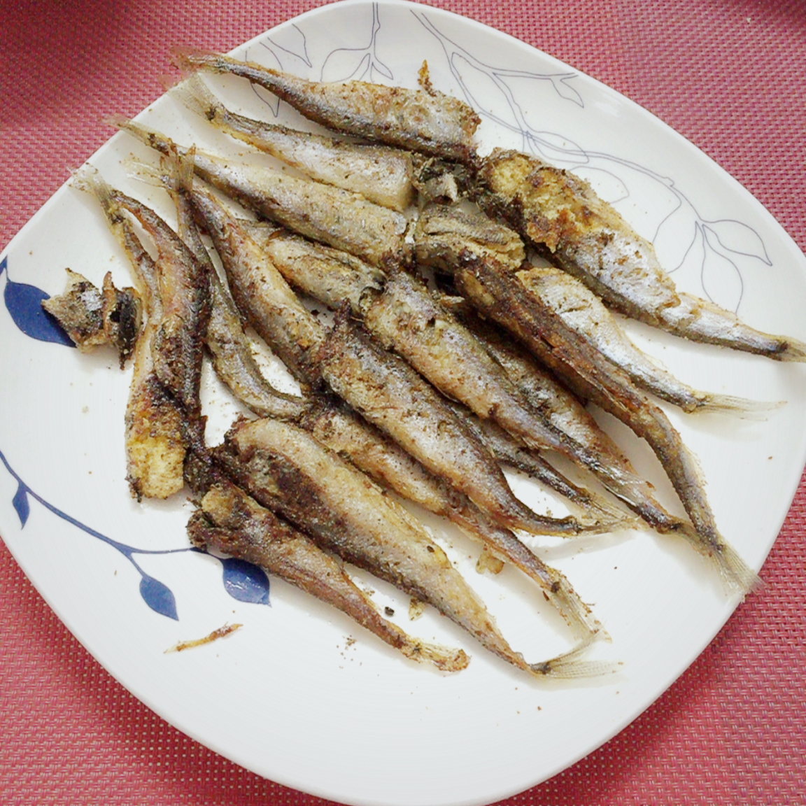 香煎椒盐多春鱼