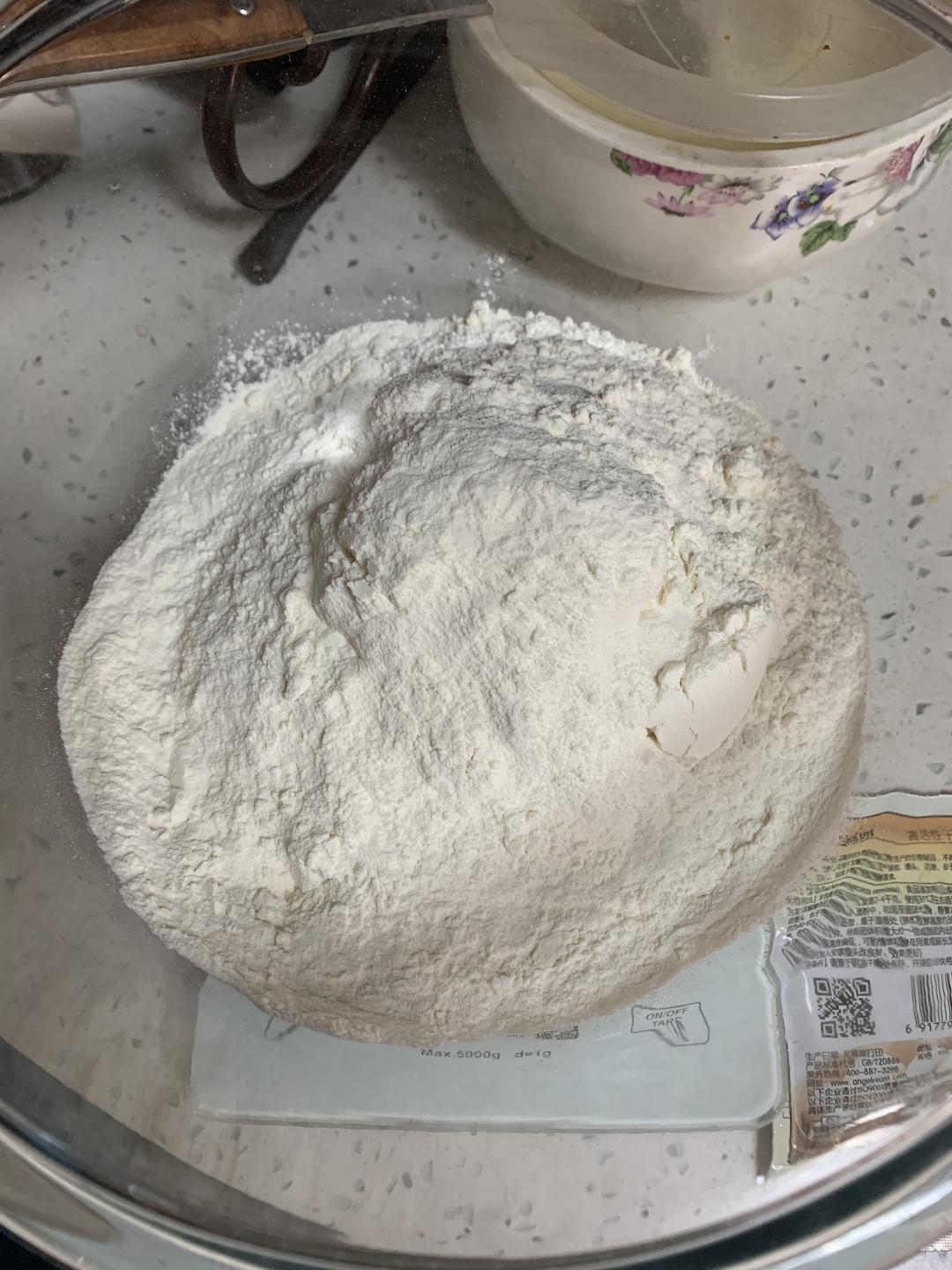 纯奶手撕吐司的做法 步骤1