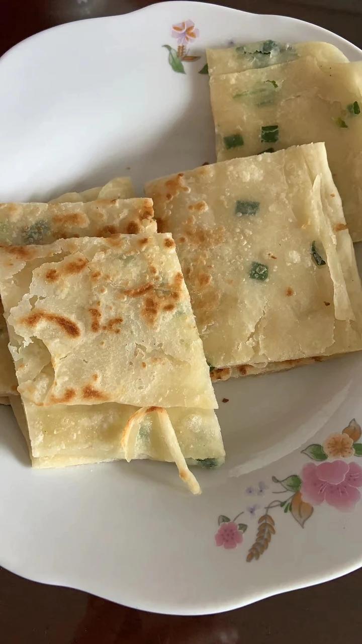 层次分明薄如蝉翼的家常基础烙饼