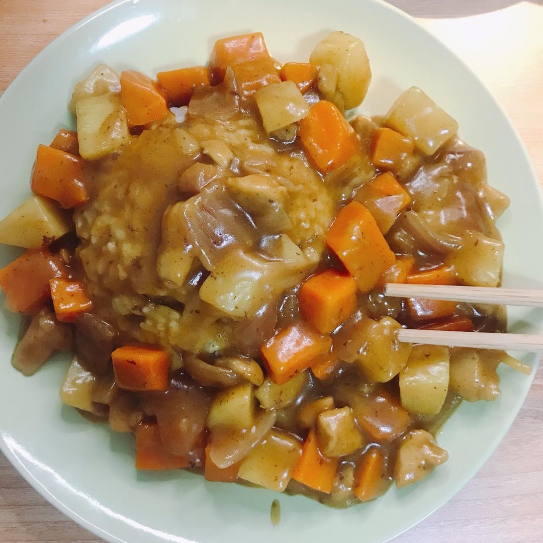 咖喱鸡肉饭