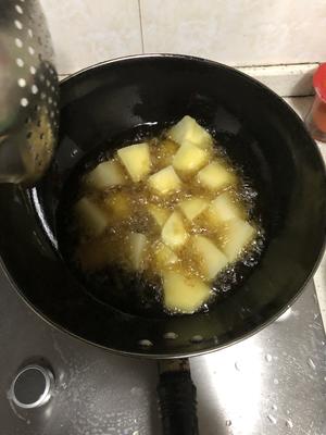 土豆烧鸡的做法 步骤5