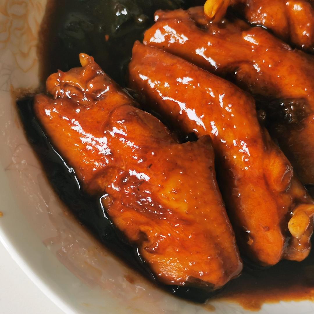 厨师长教你：“可乐鸡翅”的家常做法，味道鲜嫩可口，先收藏起来