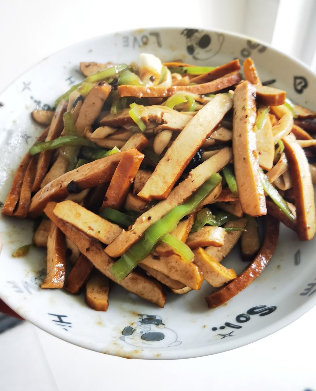 家常青椒干丝的做法
