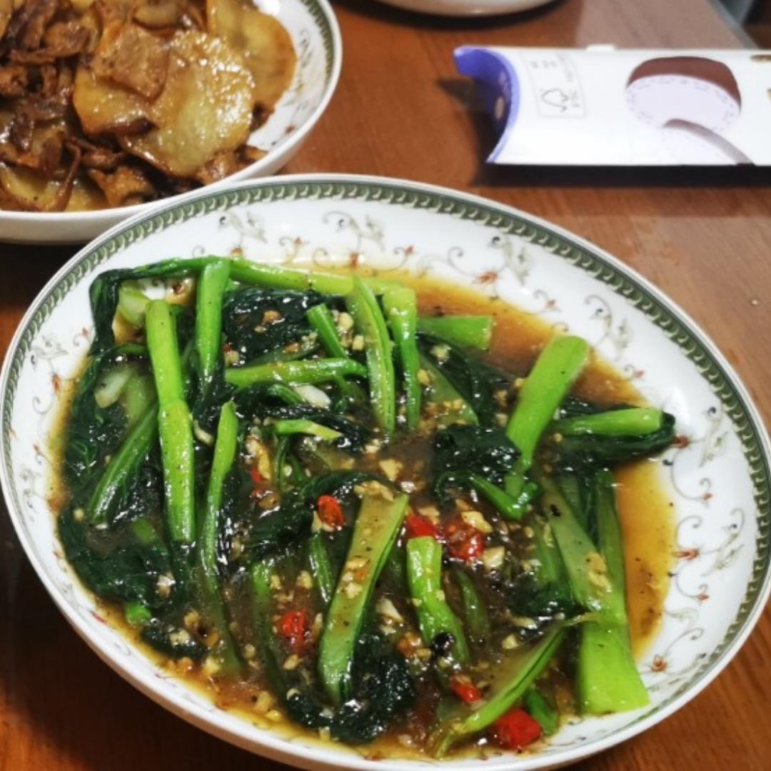 鲜嫩爽脆的蚝油菜心