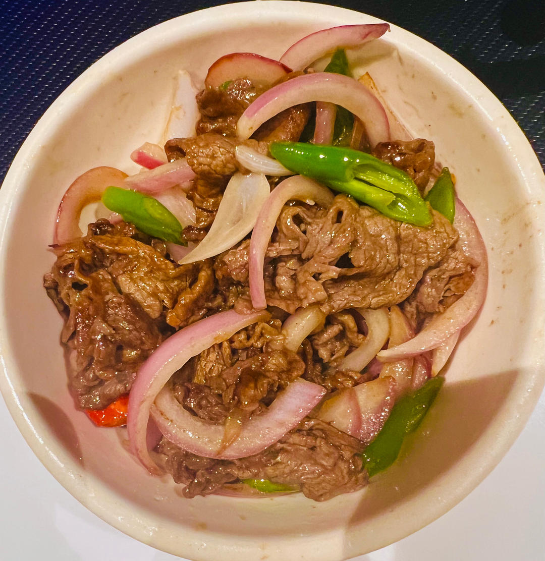 牛肉炒洋葱