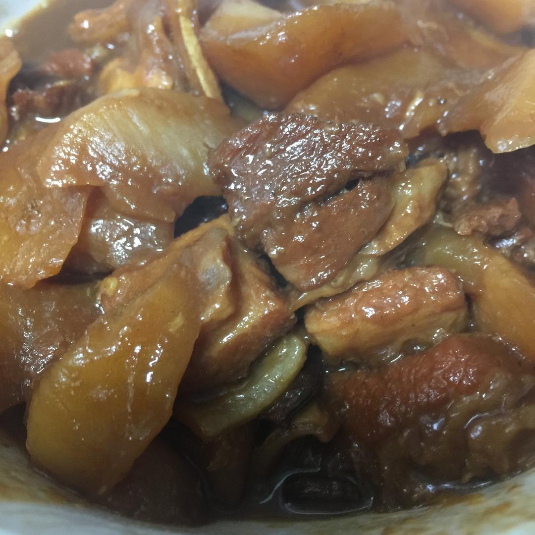 萝卜焖牛腩