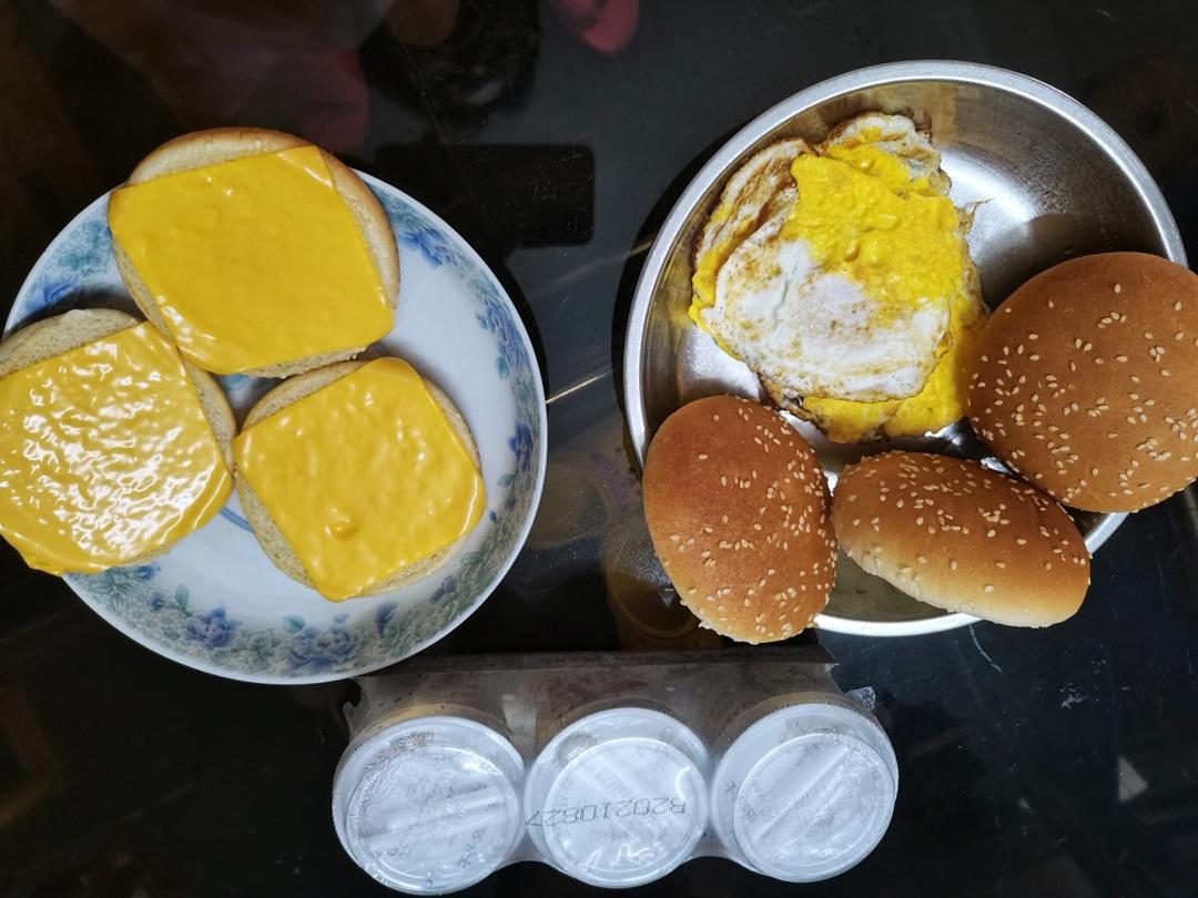 大兰的早餐桌