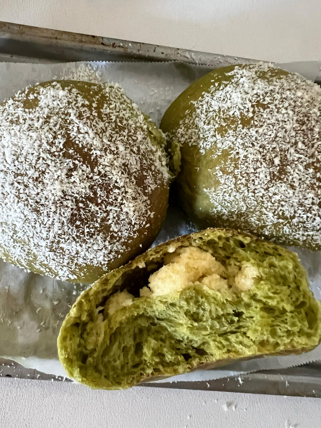 柔软美味‼️斑斓椰蓉小餐包