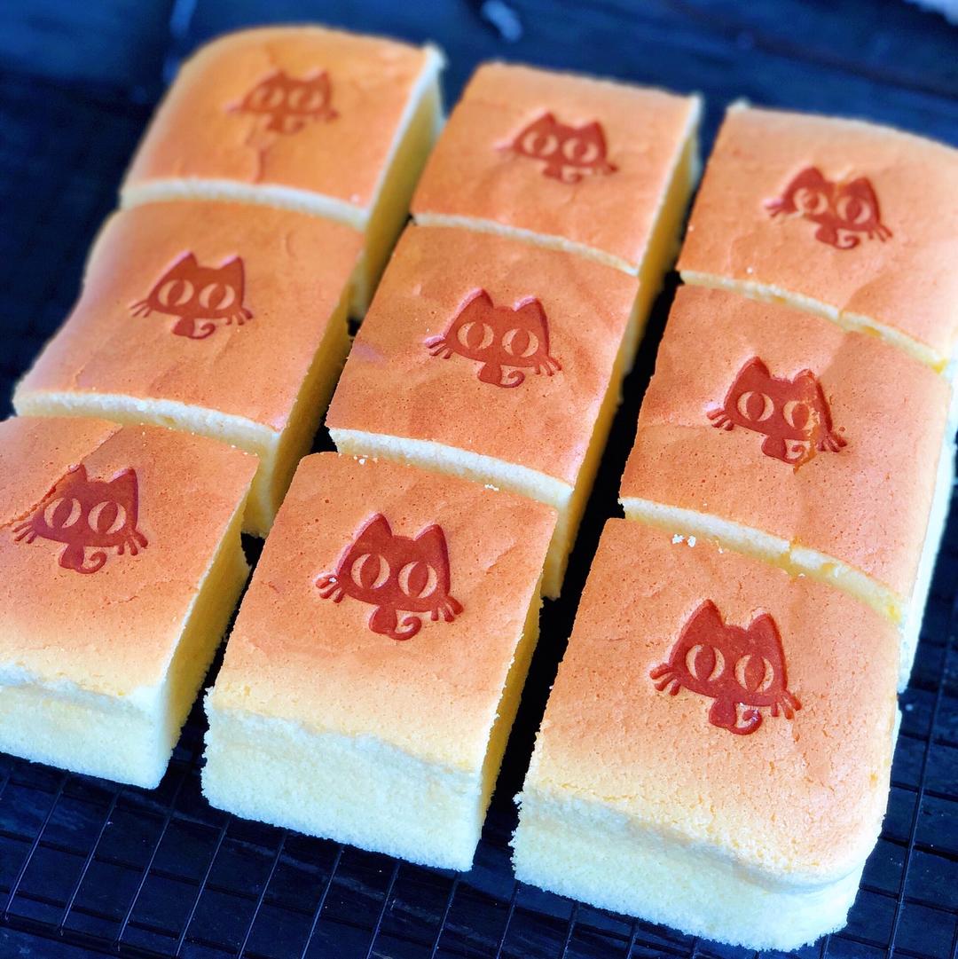 网红抖臀酸奶古早蛋糕，新手友好配方，热切不塌陷，图文详解，初学也能一次成功的做法