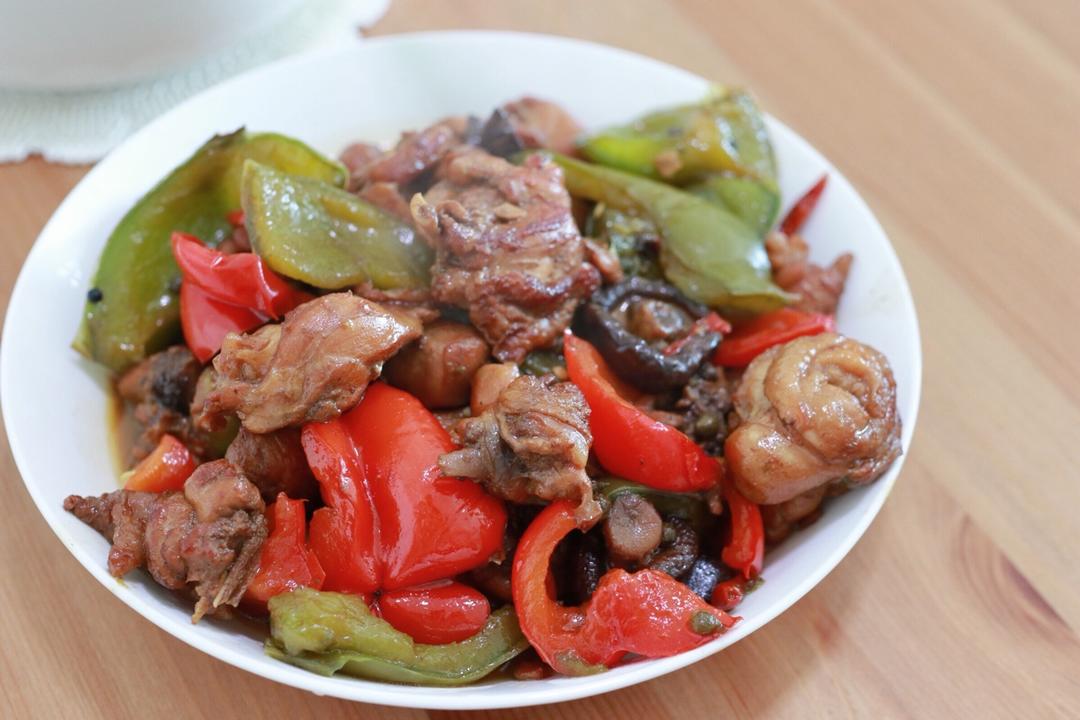 拌饭更好吃的黄焖鸡