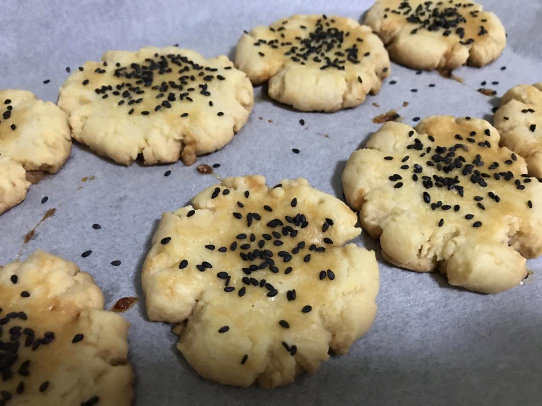 轻轻一按就碎掉的原味桃酥（不输猪油版）