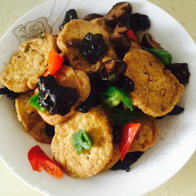 冷热可食的年菜---红烧素鸡甚于食肉!（素鸡鲜嫩多汁有诀窍）