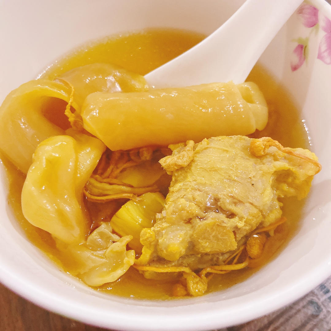 小徐老师的厨房大战做的zoe菜谱老广东人的美容养颜花胶炖鸡含花胶泡