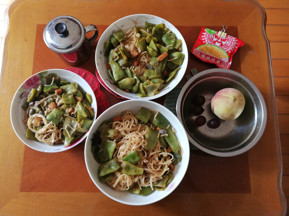 家常豆角焖面 Fried noodles with Bean